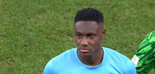 长袖标交给 长袖标交给