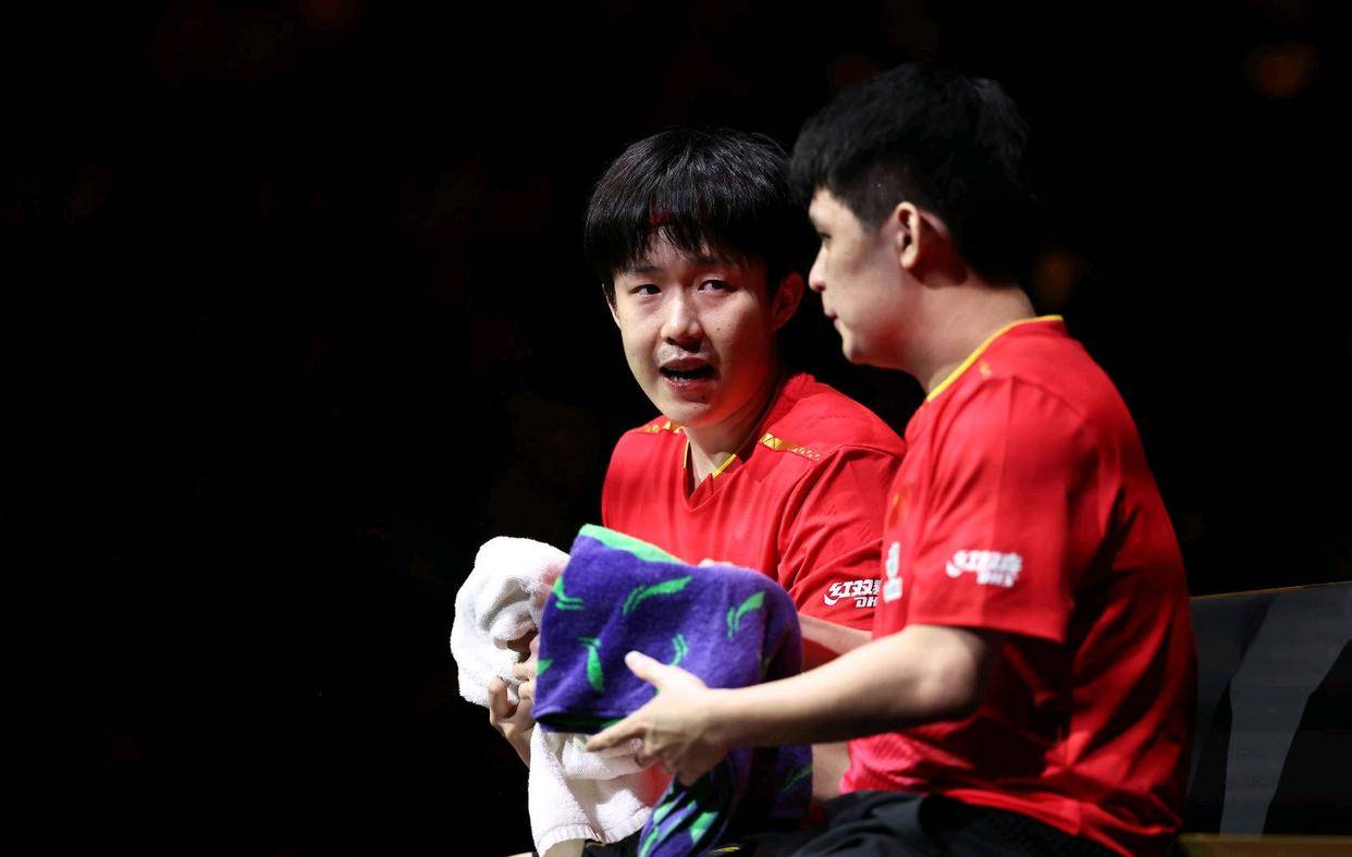 比赛国乒男, 可见是一个 比赛国乒男, 可见是一个